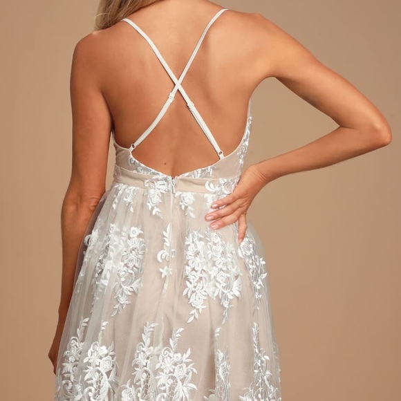 Lace flowy skater dress - Picture 3 of 5